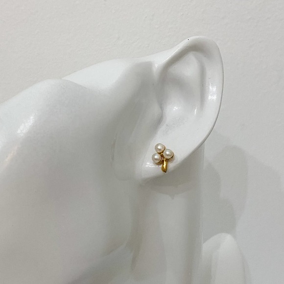 VTG Gold Three Pearl Clover Earrings - Picture 2 of 7